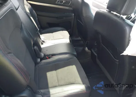 2018 Ford Explorer Xlt z USA, uszkodzony, nr VIN 1FM5K8D88JGA23111